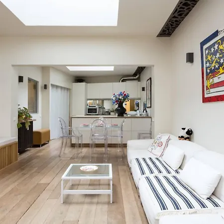 Skydome Loft *