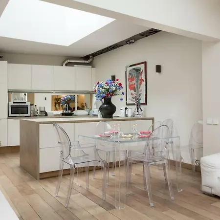 Skydome Loft *